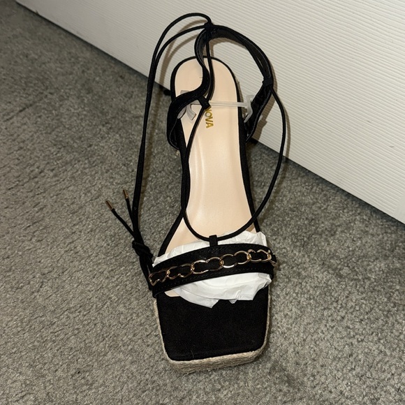 NIB Fashion Nova Black Espadrille Wedge Sandals - Picture 2 of 4